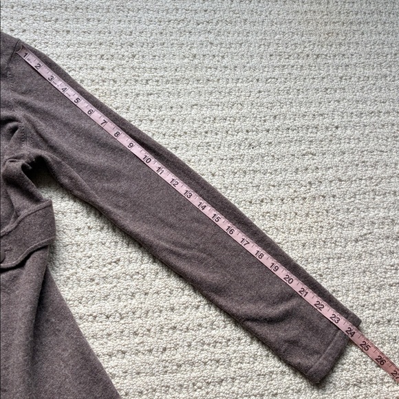 SOLD Banana Republic Women’s Brown Luxury Cashmere Blend Cardigan Sweater Large - Picture 10 of 11